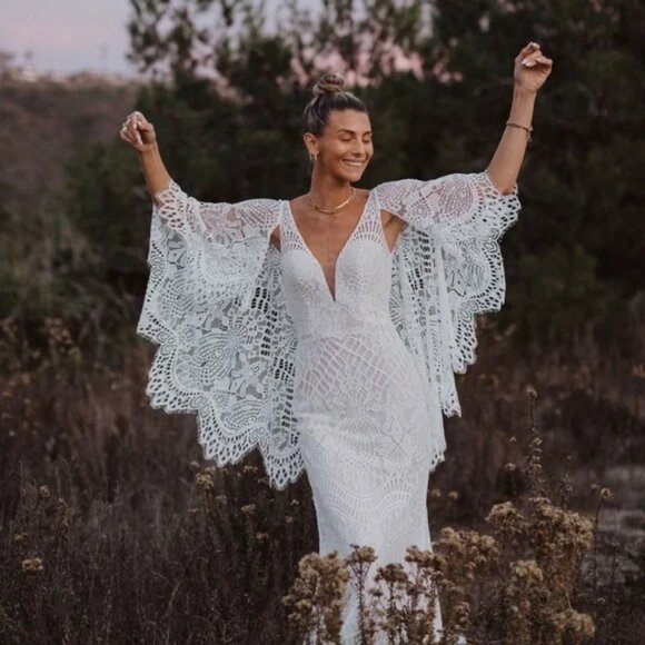 NWOT Lace Boho Ivory Unique Cape Dress - Picture 1 of 8